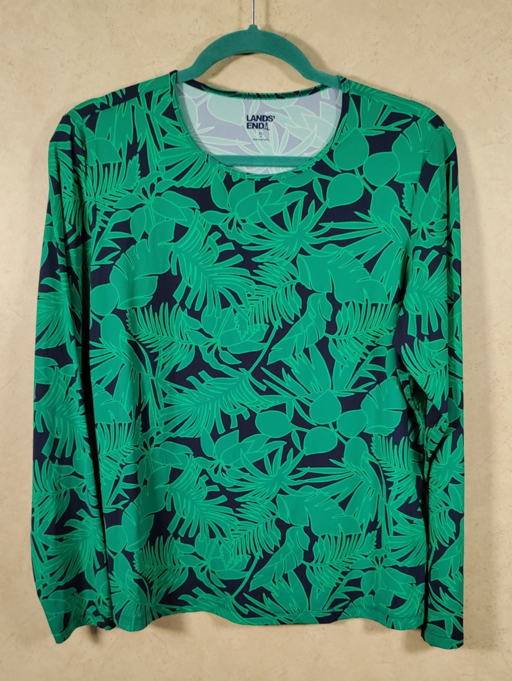 J194 Lands' End Navy And Green Tropical-Print Long Sleeve Knit Shirt XL 18